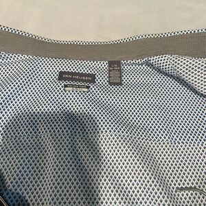 Van Heusen size L(16-16 1/2) excellent condition